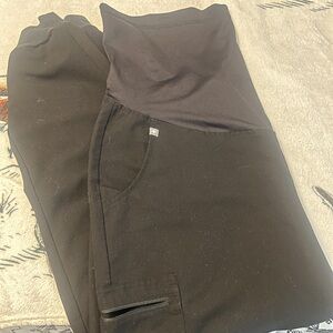 Women’s FIGS XL maternity jogger scrub pant